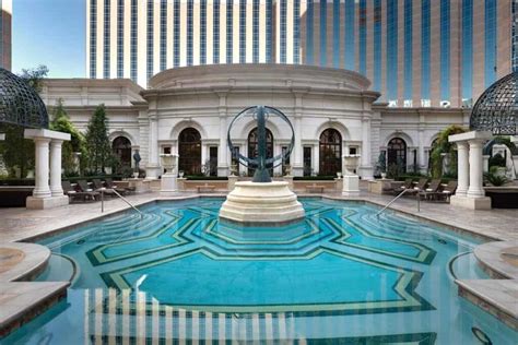 3 Venetian Las Vegas Pools Hours Map And What To Do