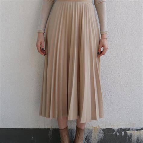 Beige Pleated Midi Skirt With Wide Elastic Depop