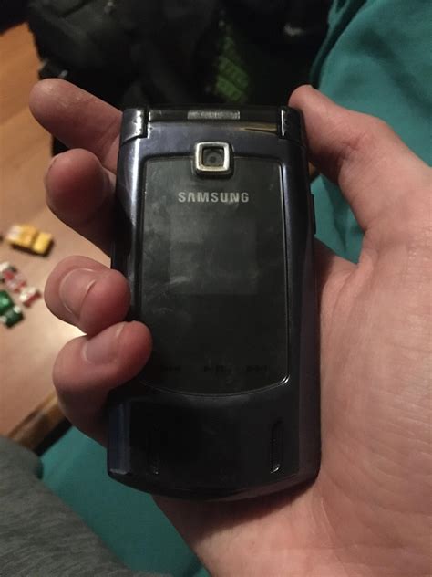 Found An Old Samsung Flip Phone Rsamsung