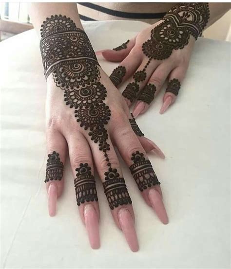Pin By Uzma Mughal On Mehndi Latest Mehndi Designs Modern Henna