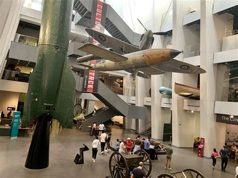 √ London Imperial War Museum Logo Alumn Photograph