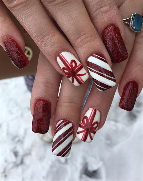 60 Festive Christmas Nail Art Designs And Ideas For 2020 Page 39
