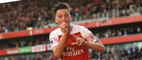 Mesut Ozil Wants Arsenal To Win Premier League Title And Has No