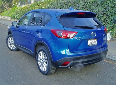 Sebuah pernyataan yang unik dalam seni membangun. Test Driving the new 2013 Mazda CX-5 | Our Auto Expert