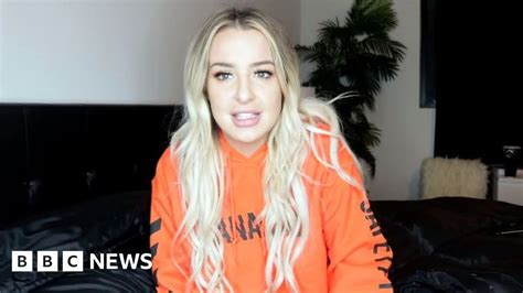 Youtuber Tana Mongeau Forced To Apologise For Unsafe Conference Bbc
