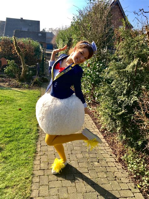 Donald Duck Was Haltet Ihr Von Meinem Karnevalskostüm Ich Bin Super