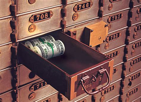 They're used to store valuables, documents, and other valuable items for safe keeping. Woman finds extra $100,000 in safety deposit box, but bank ...