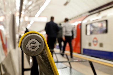 London Tube Driver Salary How Much Do Tube Drivers Earn What You Didn