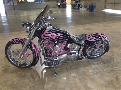Pin By Elois Kicklighter On Awesome Motorcycles Pink Motorcycle