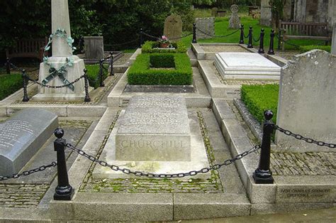 Photos 10 Famous British Graves Anglophenia Bbc America