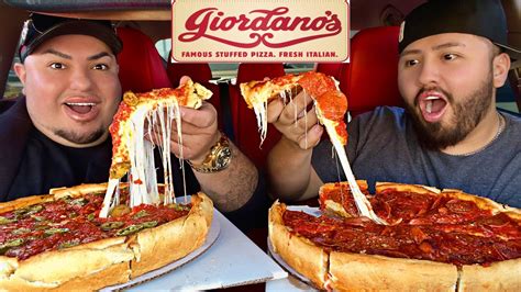 Giordanos Chicago Style Deep Dish Pizza W Stevensushi Youtube