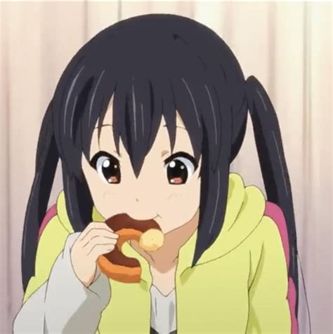 Daily Azunyan Day 2 Azunyomming On A Donut From S2 E5 Staying
