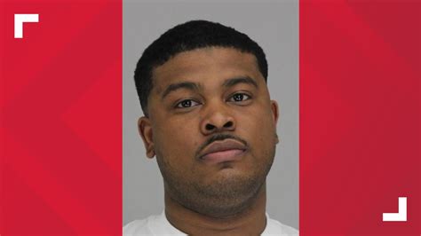Dallas County Detention Officer Arrested Accused Of Assaulting Inmate Wfaa Com