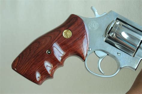 Taurus Revolver Grips Medium Large Frame Sqbutt Fit Model 44 Etsy