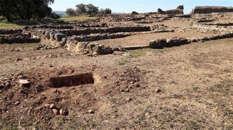 Yacimiento Arqueológico Prerromano De Tejada La Vieja En Escacena Del