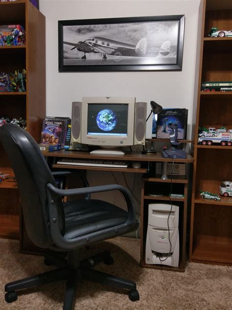 My Retro Gaming Pc Compaq Presario With Windows 98 And Big Box Pc Games