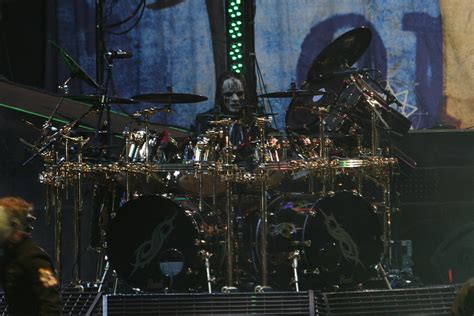 He performed in several bands until joining in the summer of 1995 with the group the pale ones, which would later change their name to slipknot. Joey Jordison - Wikipedia
