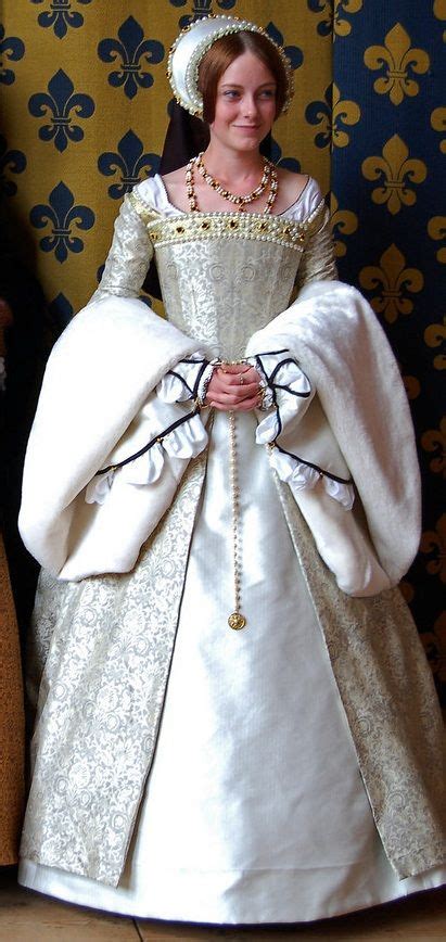 Pin By Becky Mungo On Tudor Elizabethan Renaissance Fashion