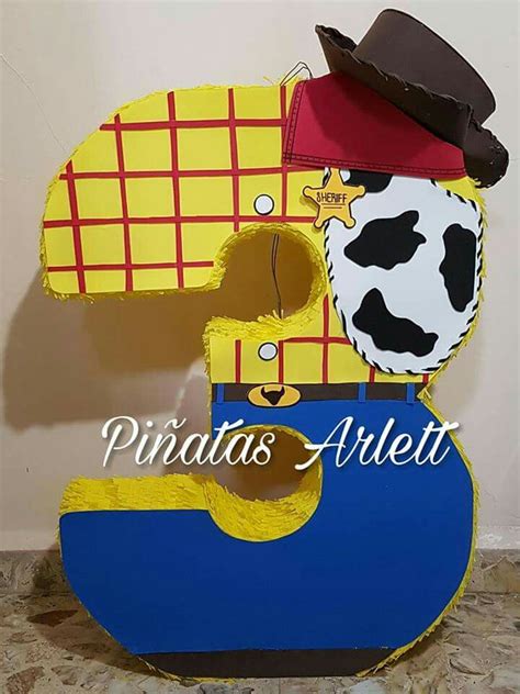 4 Piñata Decorated Like This Piñatas De Toy Story Cumple Toy Story