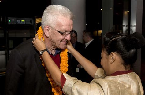 Schon bevor winfried kretschmann ministerpräsident wurde, sorgten debatten über sein alter für unruhe. Wirtschaftsförderung: Ministerpräsident Kretschmann zu Besuch in Indien - Baden-Württemberg ...