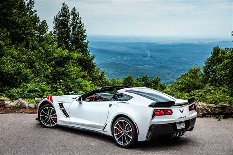 2017 Chevrolet Corvette Grand Sport First Drive Llections