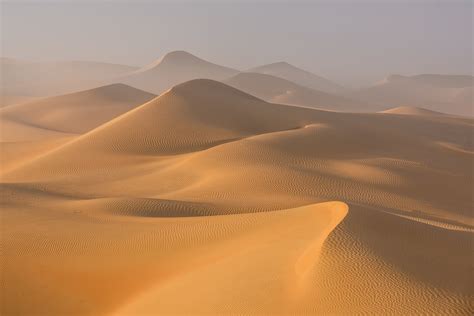 Fog In The Desert Foggy Morning In The Rub Al Chali Desert Flickr