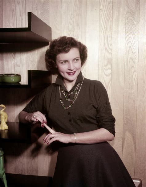 33 Photos Of A Young Betty White Before She Was A Star