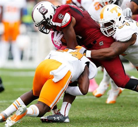 Marcus Lattimore Leaves South Carolina Tennessee Game With Knee Injury