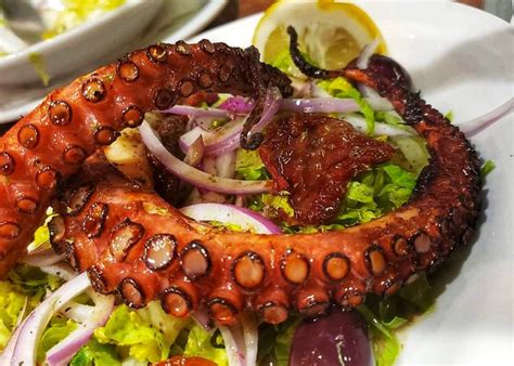 Grilled Octopus Kalofagas Greek Food And Beyond Greek Recipes