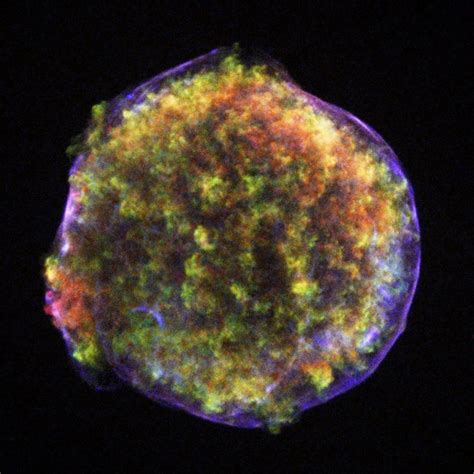 Des Nouvelles De Lune Des Rares Explosions De Supernova à Avoir été