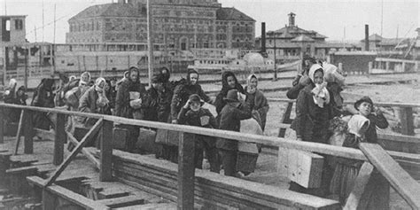 No Names Were Ever Changed At Ellis Island Knowledgenuts