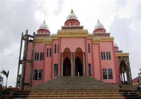 View alam kebun teh jamus ngawi yang indah. Masjid Pink, Masjid Cantik yang Kini Menjadi Wisata Religi ...
