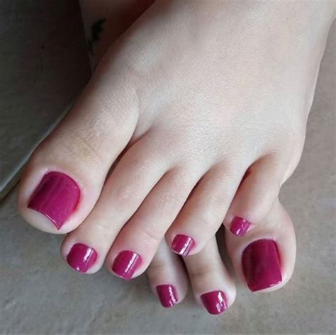 Pin By Lourdes On Oh Them Beautiful Feet And Toes 3 Cute Toe Nails Feet Nails Painted Toe Nails