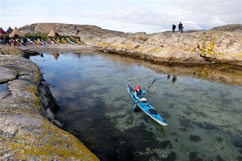 During summer, locals descend on the cliffs of these rocky islands, which serve as perfect sundecks and picnic spots. Sea kayaking in Bohuslän - With a list of tour operators ...