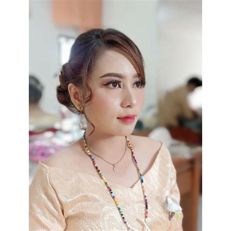 Jual Mua Wisuda Makeup Artist Graduation Shopee Indonesia