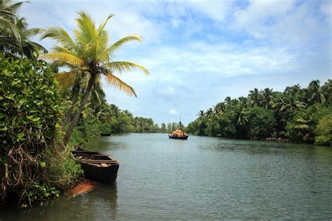 Small Group Tours And Luxury Holidays To Alleppey Transindus