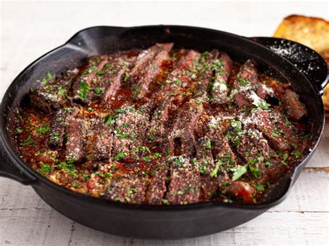 Are you tired of the dinner routine? Steak Pizzaiola... The Pioneer Woman's Best 16-Minute Meals | The Pioneer Woman, hosted by Ree ...