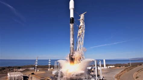 The interstage was made of a carbon fiber honeycomb structure. SpaceX's latest Falcon 9 launches, landings featured in buried 4K video