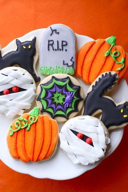 These Halloween Cookies Make For A Wickedly Delicious Treat Halloween