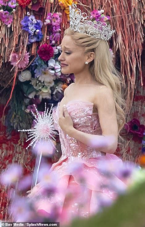 Ariana Grande Transforms Into Glinda The Good Witch While Filming