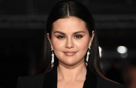 Selena Gomez Nods To ‘sex And The City In ‘single Soon Music Video