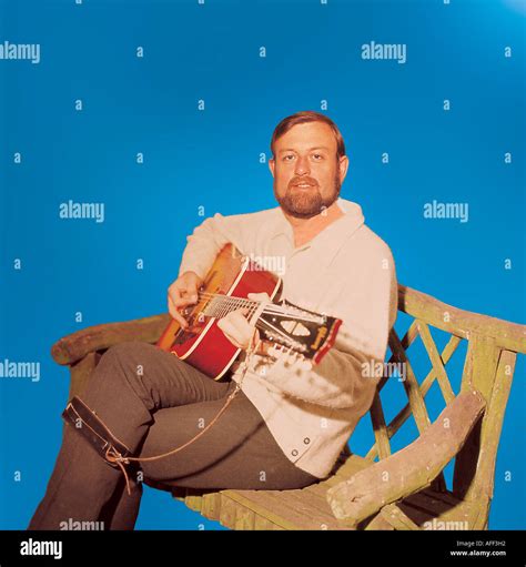 Roger Whittaker 1967 Hi Res Stock Photography And Images Alamy