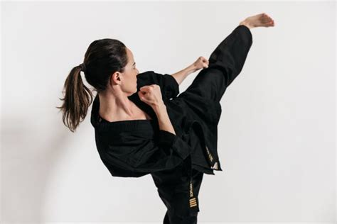 Online Martial Arts Classes Training Flexibility Coach Chloe Bruce