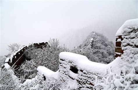 Chinese Landmarks Transformed Into Winter Wonderlands After Snowfalls