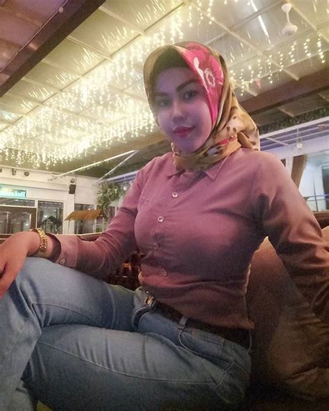 Lihat ide lainnya tentang jilbab cantik, kecantikan, wanita. Jilbab Cantik Hot Di Twitter / Pin On Beauty In The Eye Of The Beholder 6 / Jilbab sange colmek ...