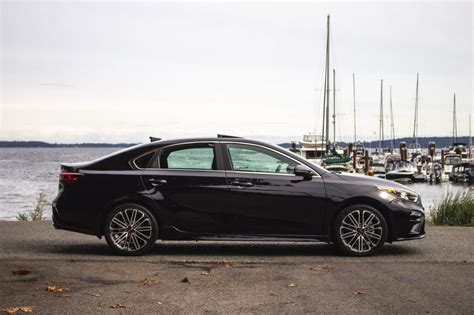 Spoiler, sport steering wheel, steering wheel mounted audio controls, tachometer raceway kia pricing is valid by appointment only through our internet department and cannot. 2020 Kia Forte GT Is The Sport Compact Car You Should Take ...