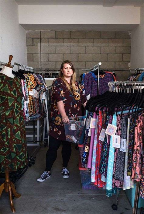 Thousands Of Women Say Lularoes Legging Empire Is A Scam