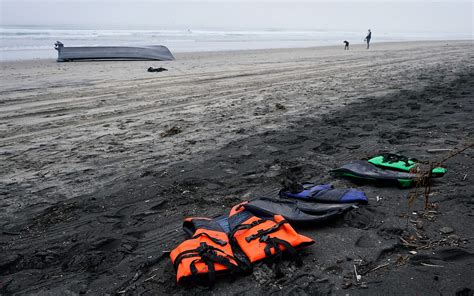 Smuggling Boats Wreck Near San Diego Killing Eight World