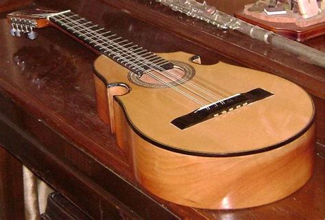 Maestro Artesano Y Luthier José Luis Román El Cuatro Puertorriqueño De