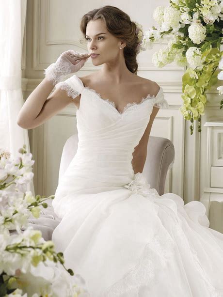 Wenn sie oft anokay.de besuchen, werden sie feststellen, dass kurze hochzeitskleider am meisten auf ihrer website durchgeblättert werden und viele designer ihre neue arten herausgeben. Brautkleid ausschnitt